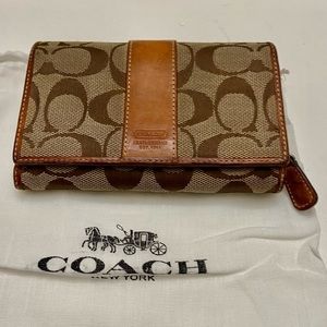 (SOLD)Coach Brown Mono-Tan Leather Trim-Bifold Compact Wallet with Dust Bag